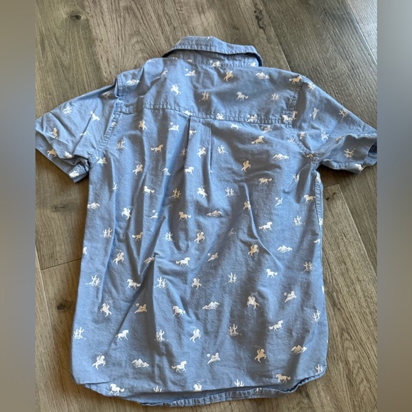 2 boys button down tops - Picture 8 of 8